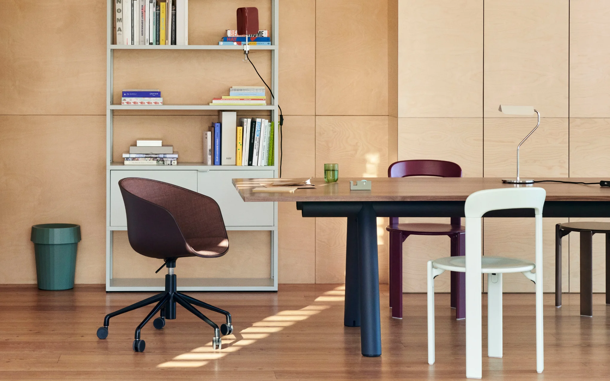 Apex table lamp - Image 10