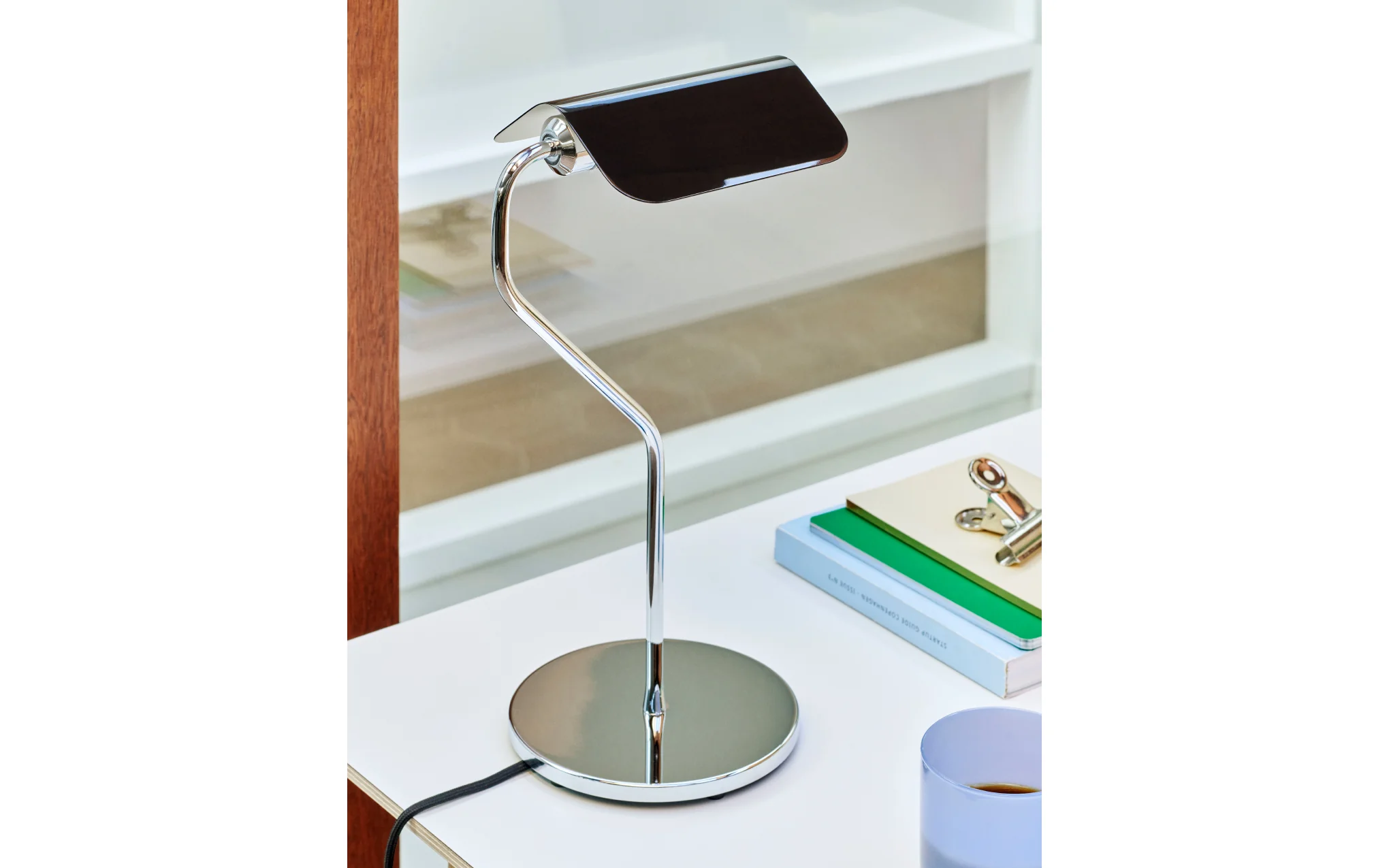 Apex table lamp - Image 12