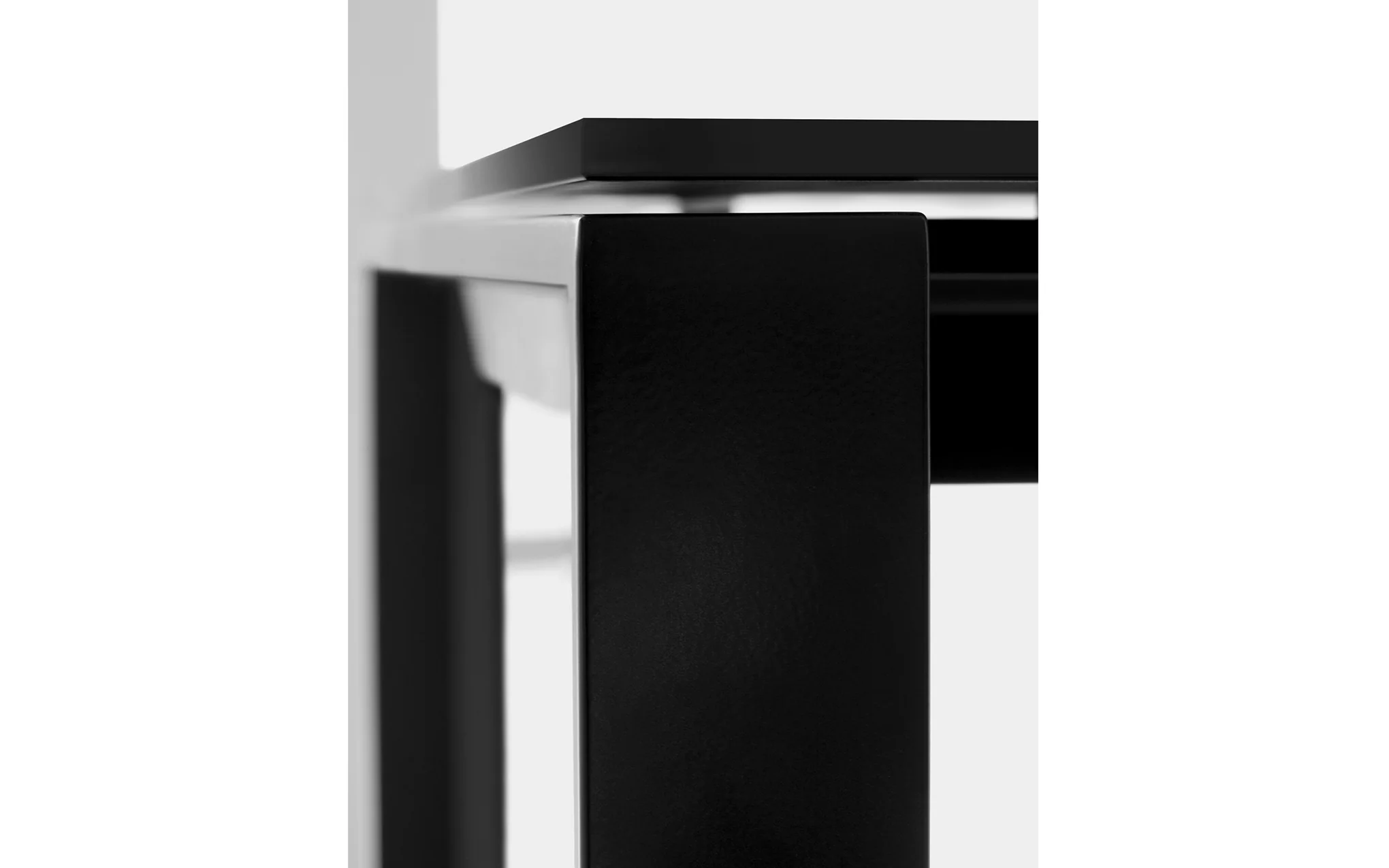 Apta table - outdoor - Image 6