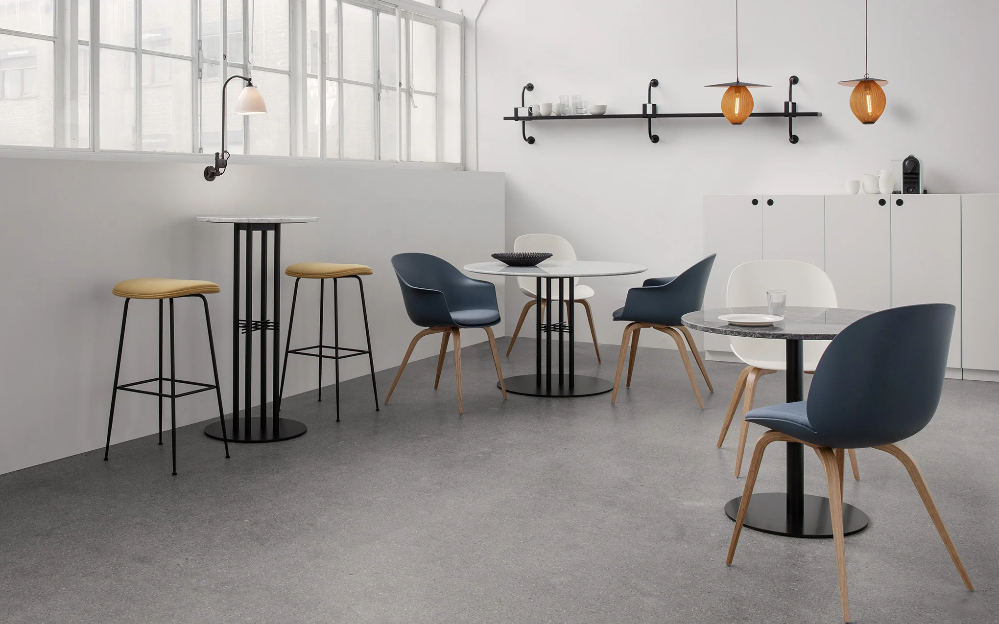 Bat dining chair - un-upholstered with wood base - Image 14