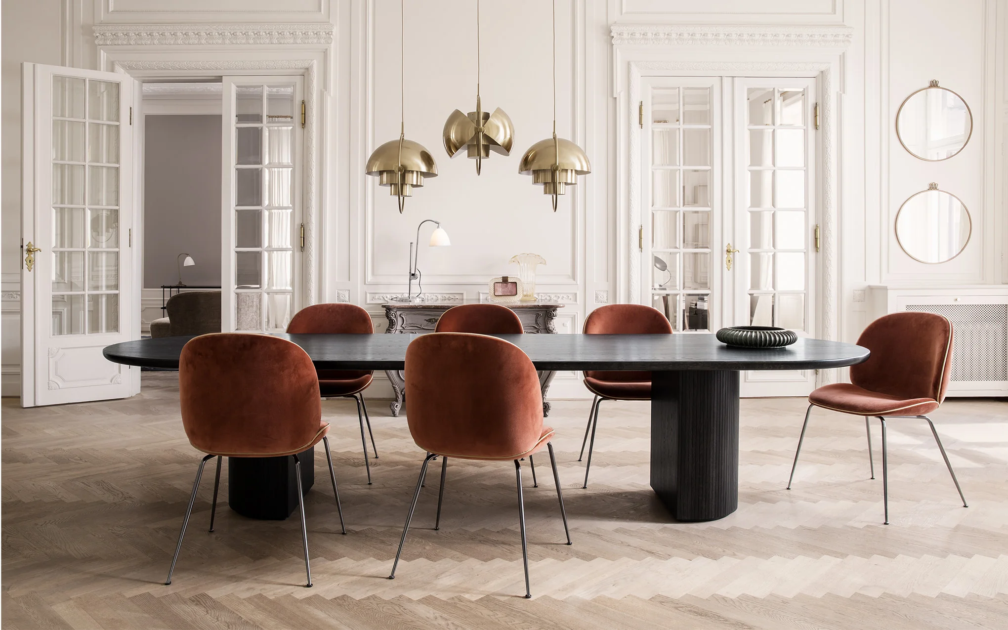 Beetle dining chair - upholstered with conic base - Image 30