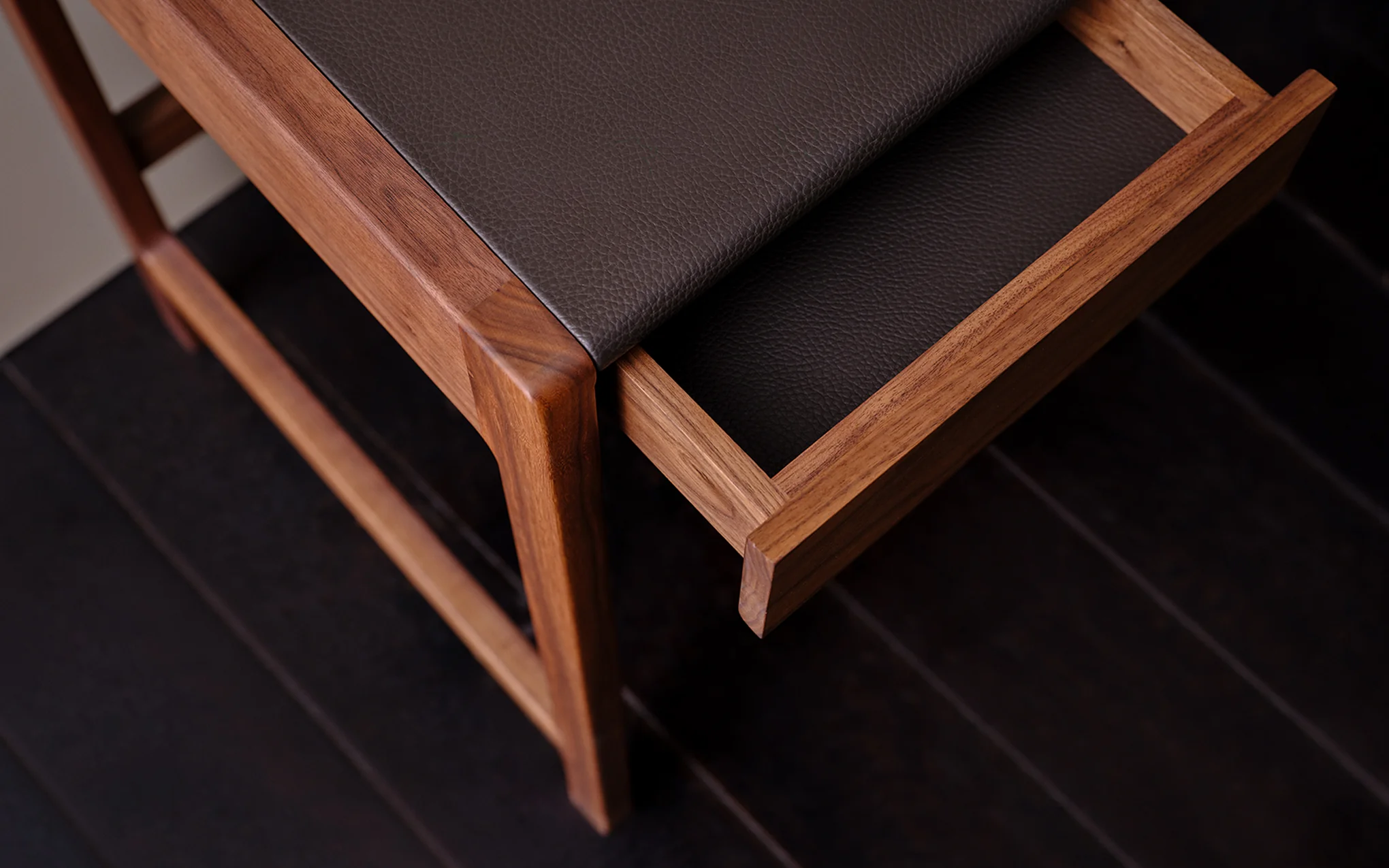 Cedric desk - Image 11