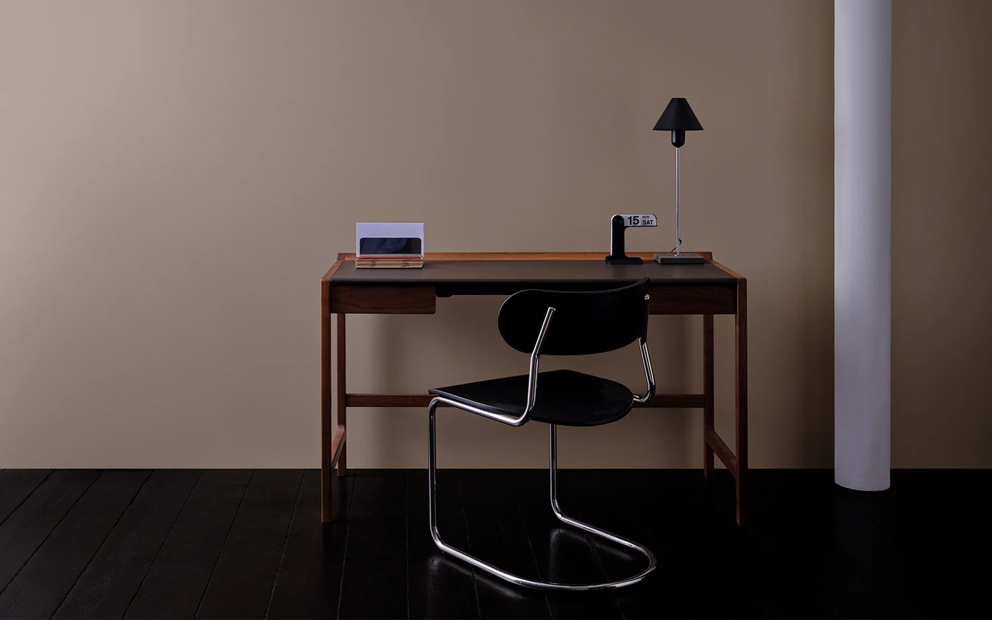 Cedric desk - Image 14