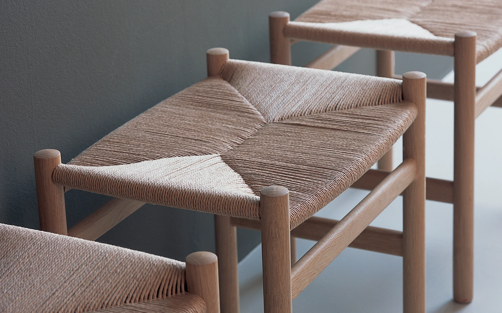 CH53 footstool - Image 4