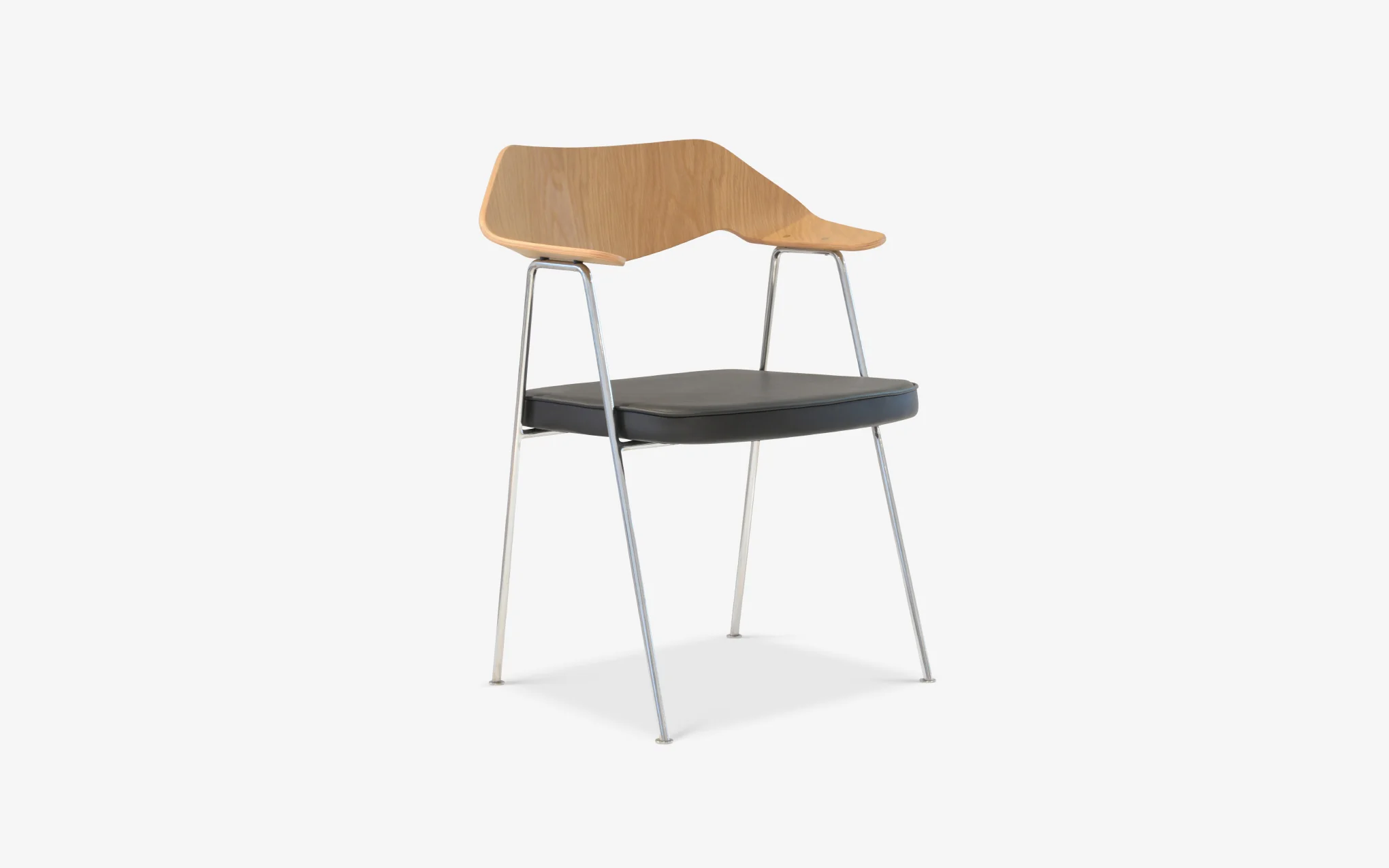 Ex-Display 675 armchair