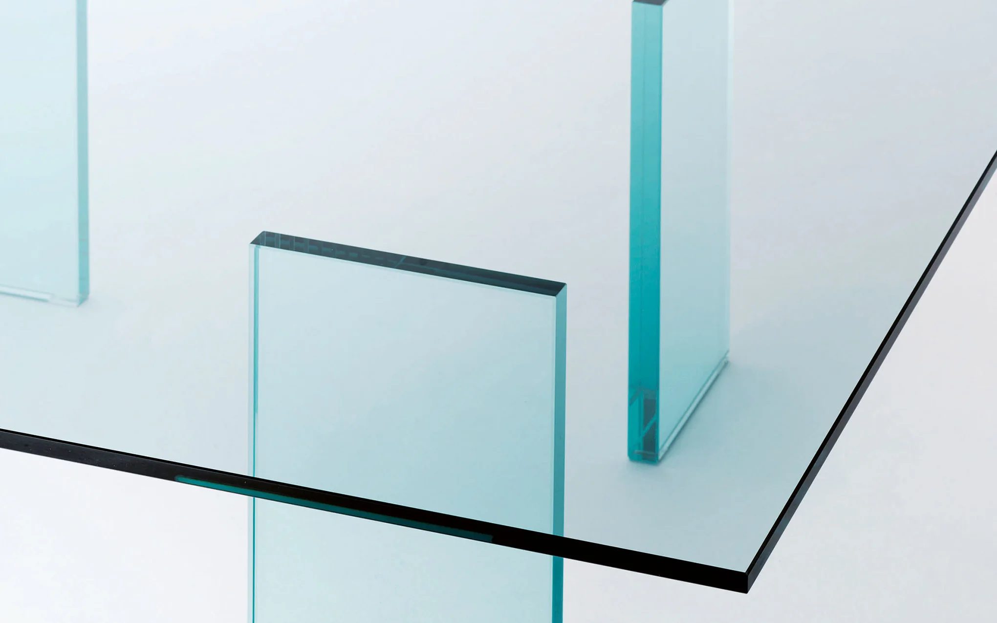 Glass table - Image 2