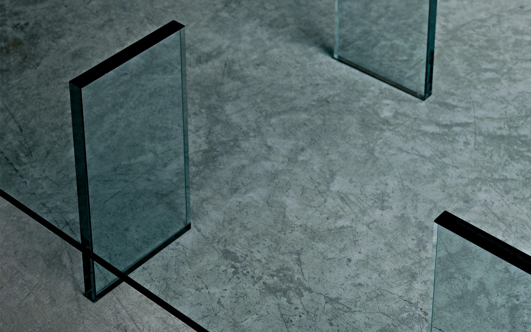 Glass table - Image 4