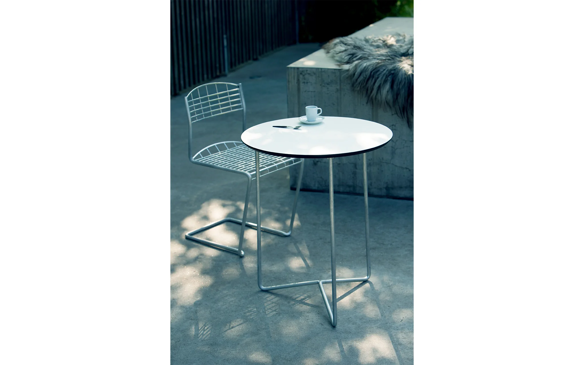 High Tech table 60 - Image 3