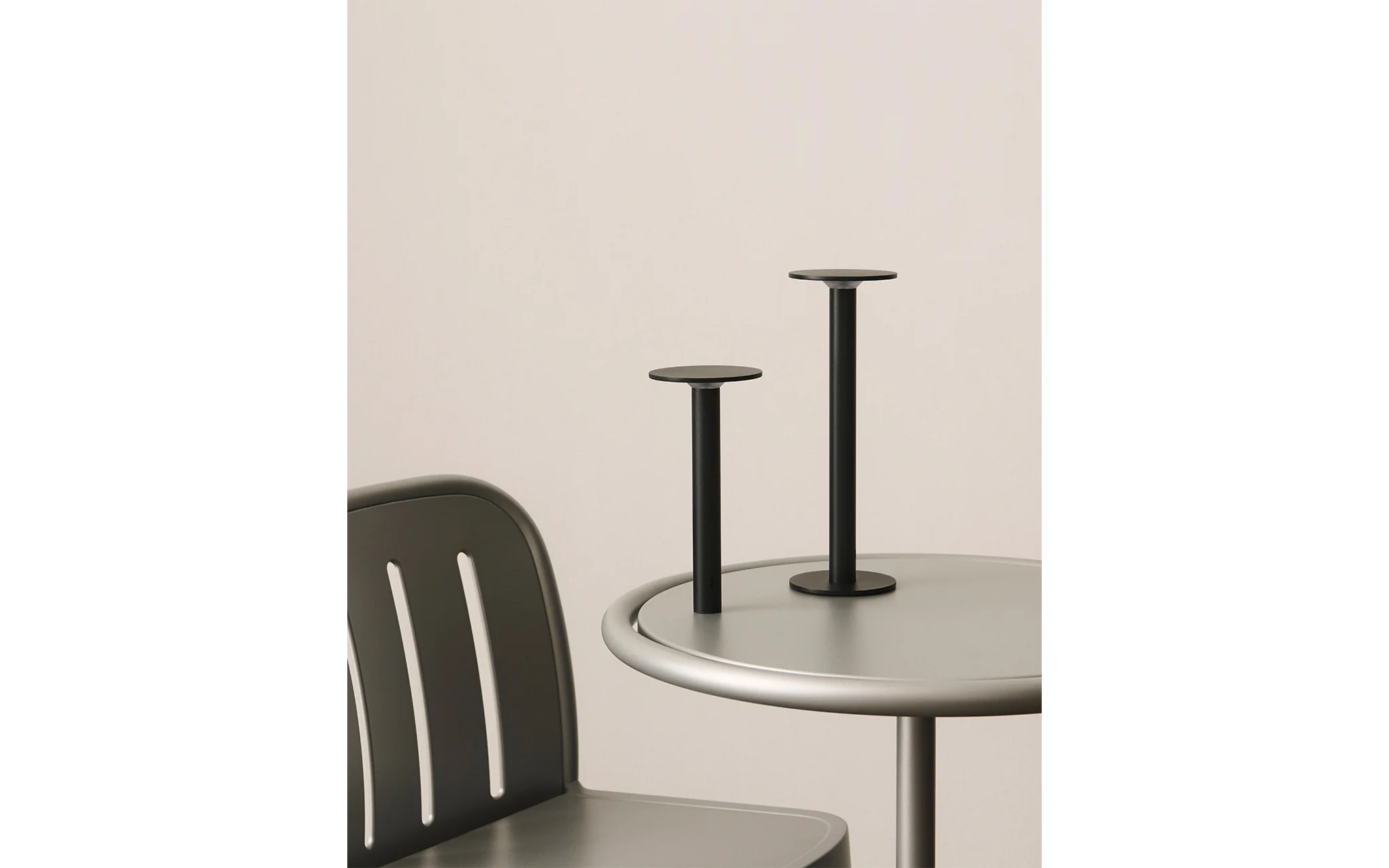 Host portable light - 220 - Image 8
