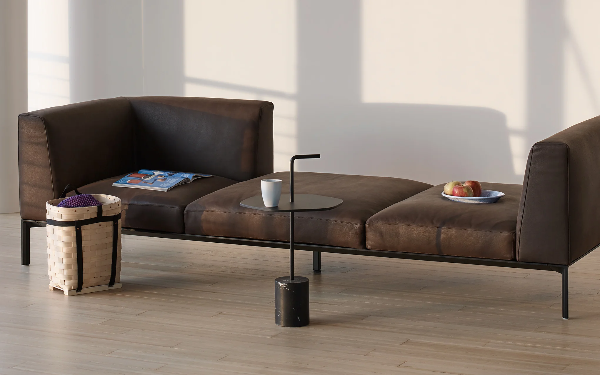 Jey table - Image 4