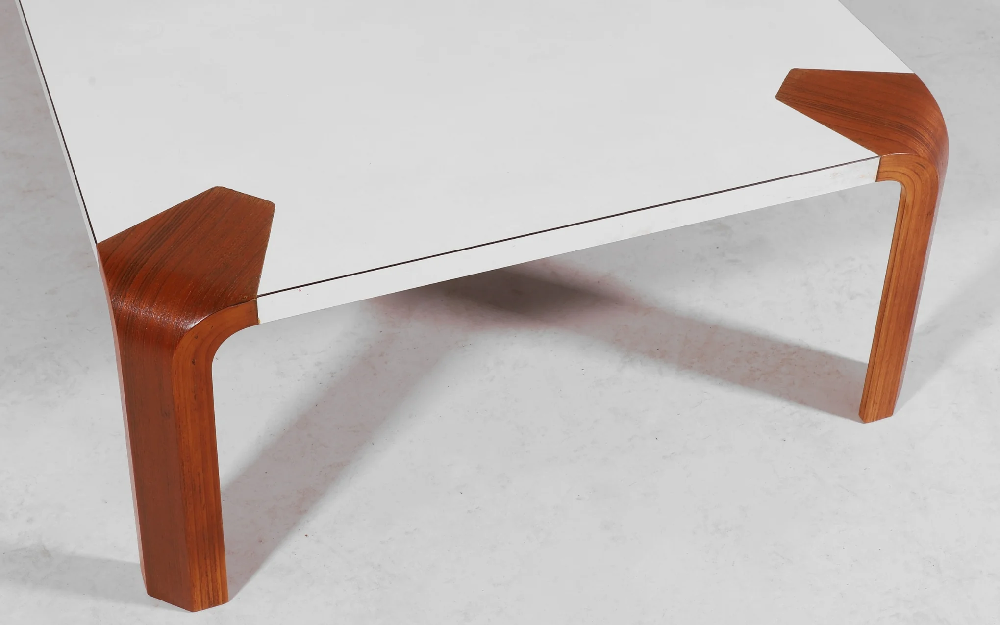 Junzo Sakakura low table - Image 6