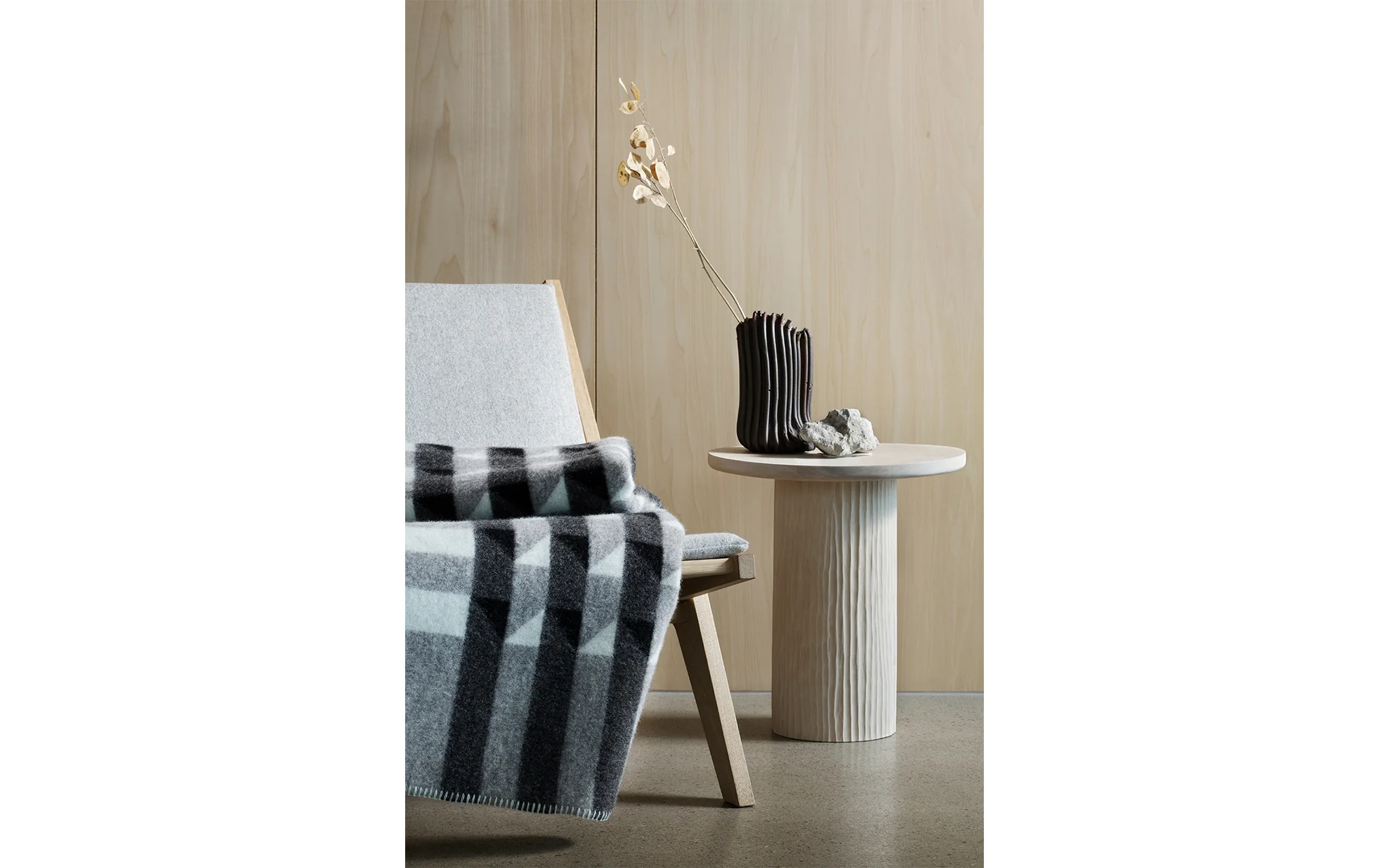 Kvam throw - greyscale - Image 7