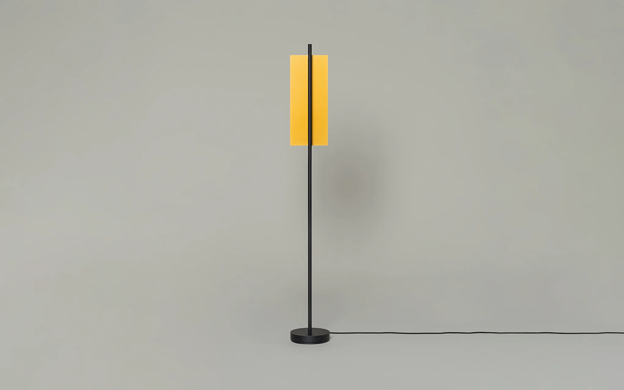 Lámina Dorada 45 floor light - Image 3