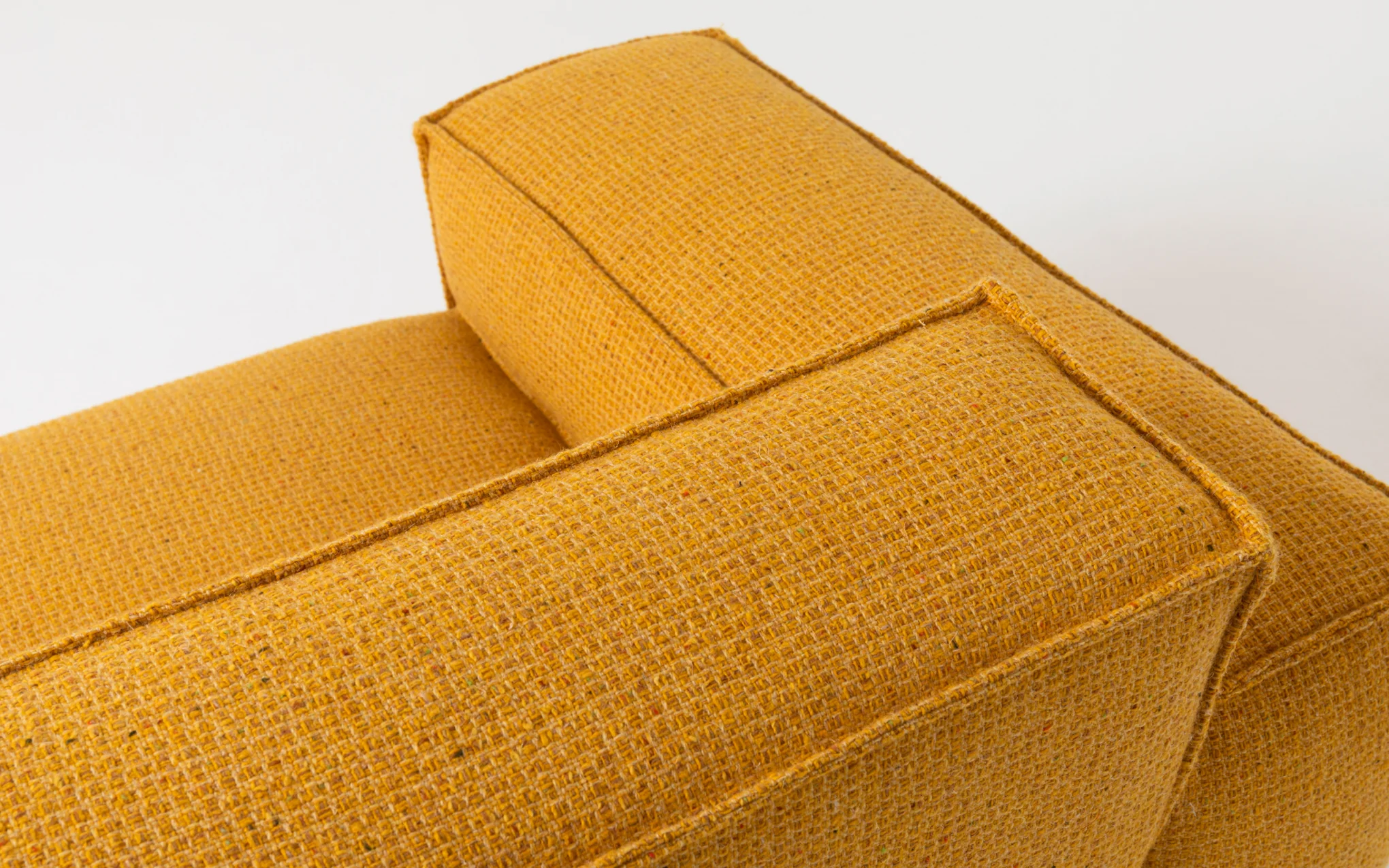 Macduff three seat sofa - Image 5