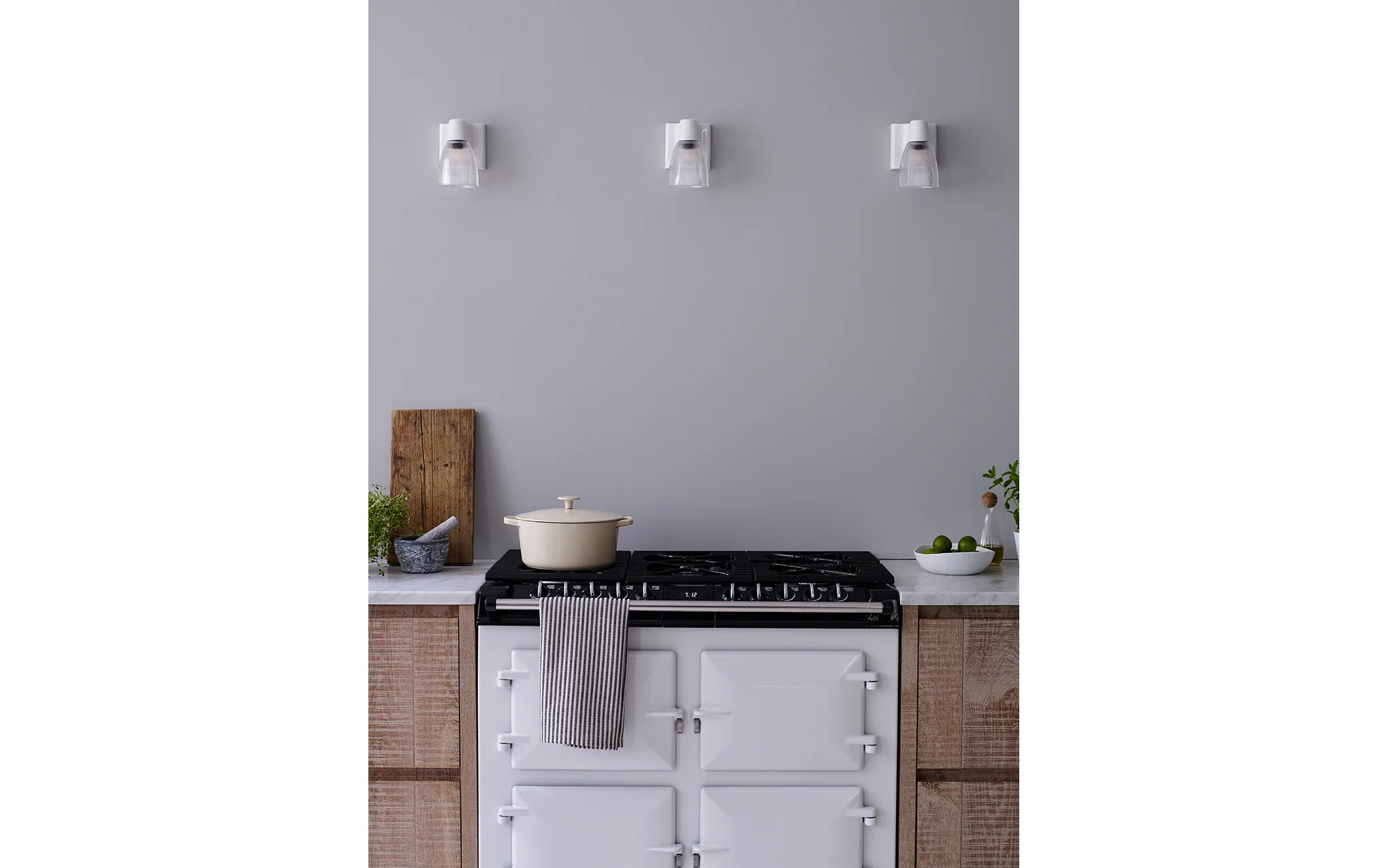 Minster 1 - Prismatic Wall Light - Image 4