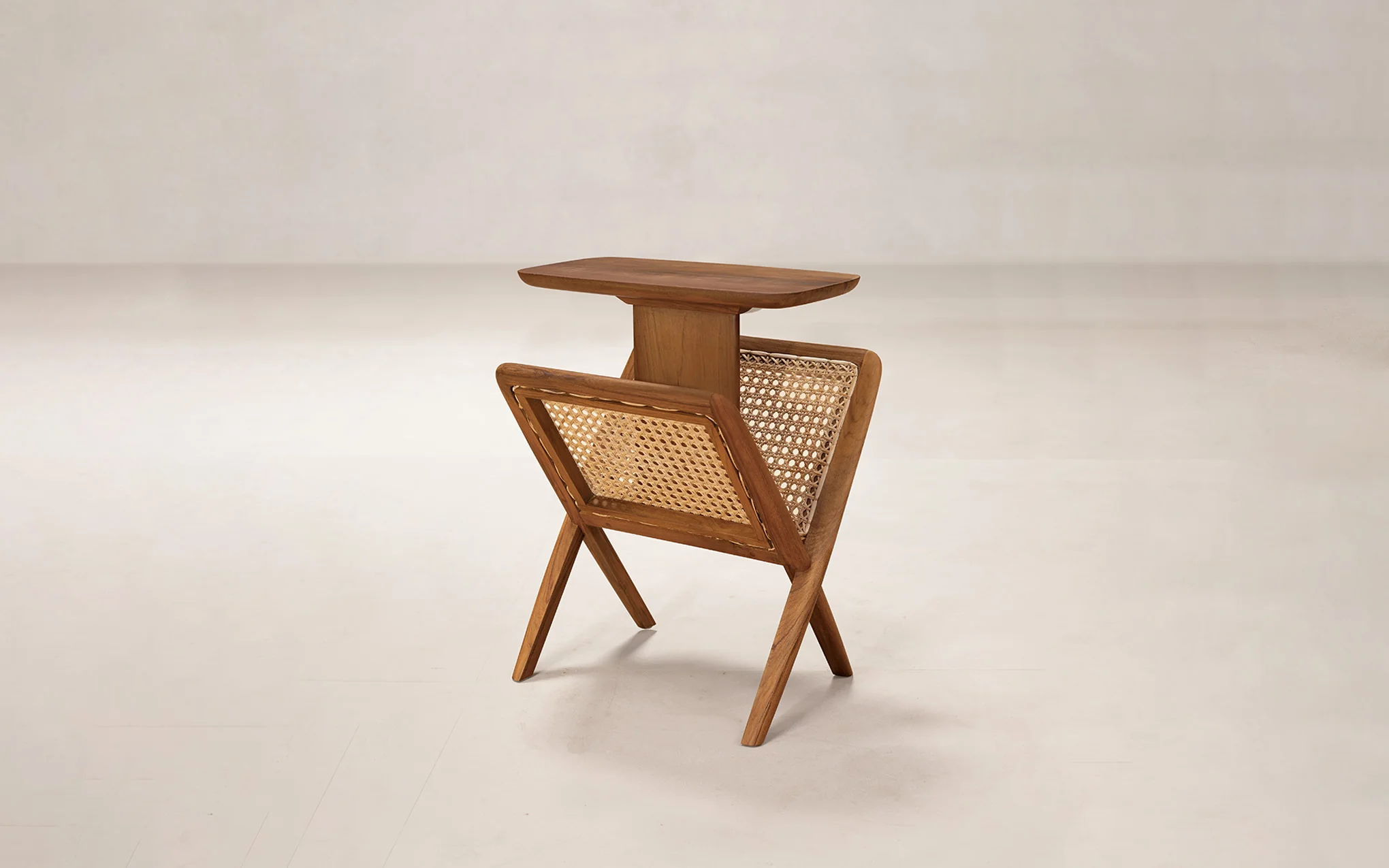 Muṅgāru side table