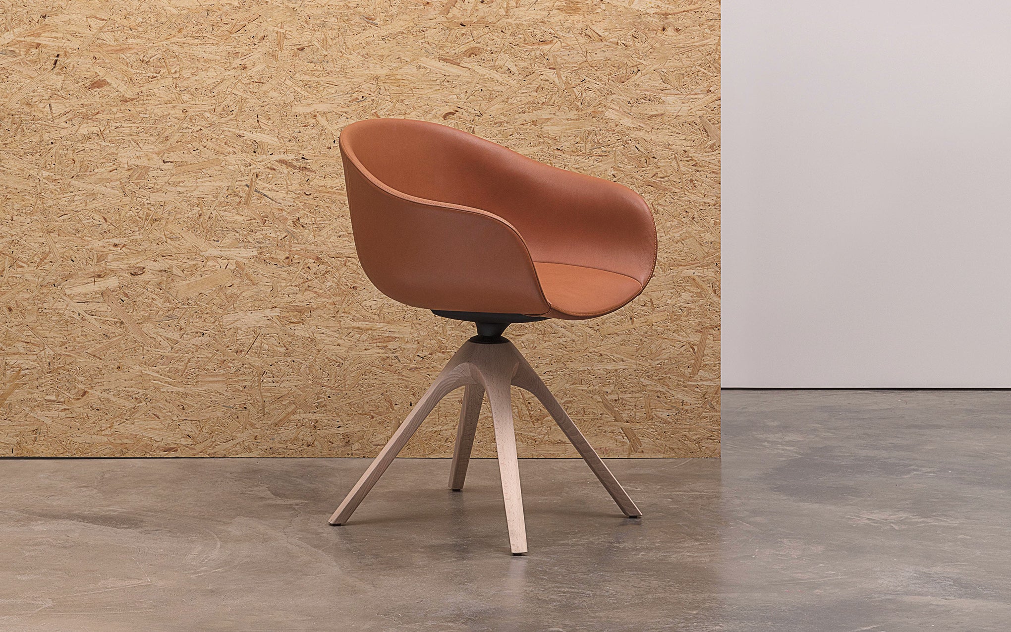 Next armchair - 4-star wood base - Image 2