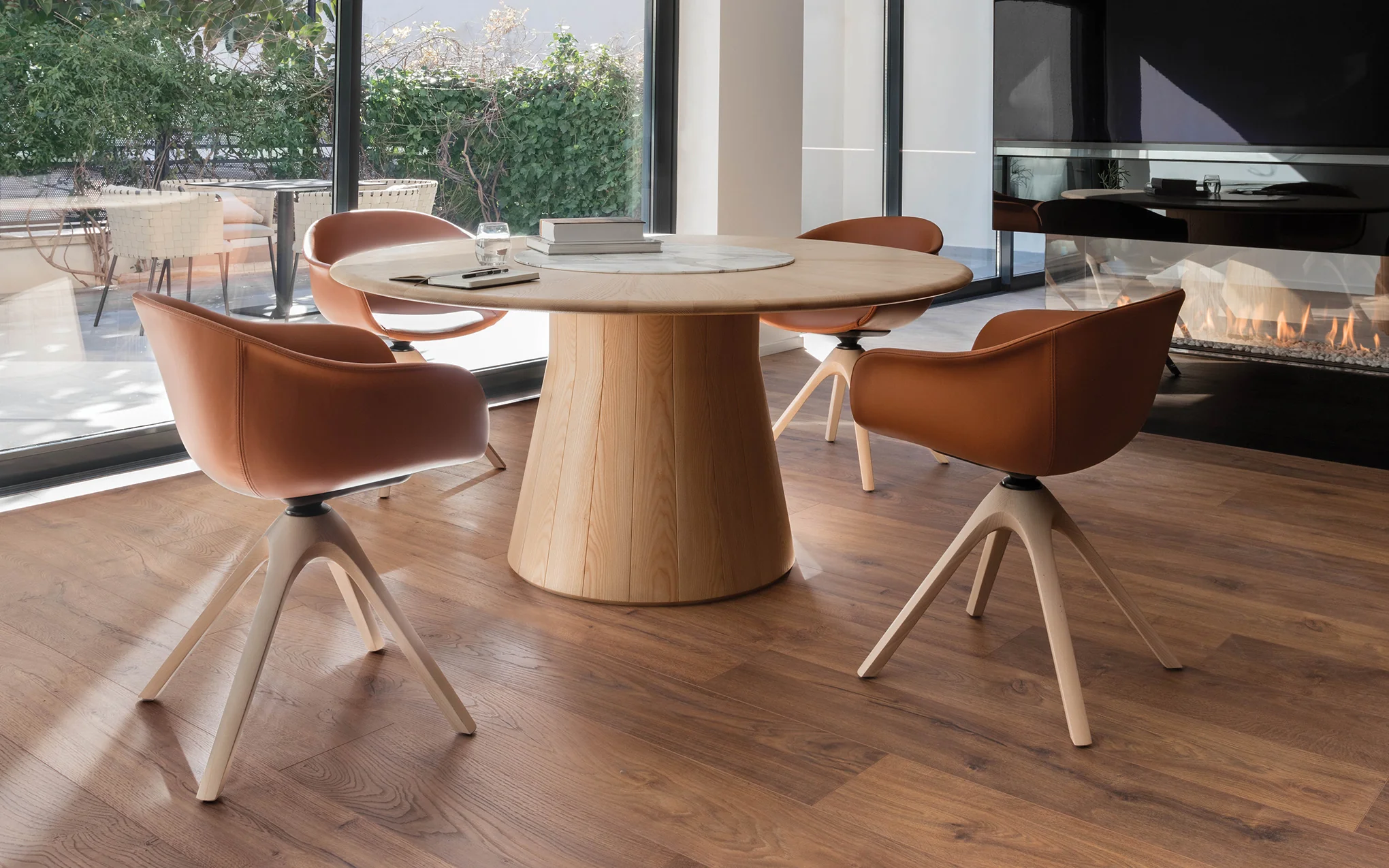 Next armchair - 4-star wood base - Image 3