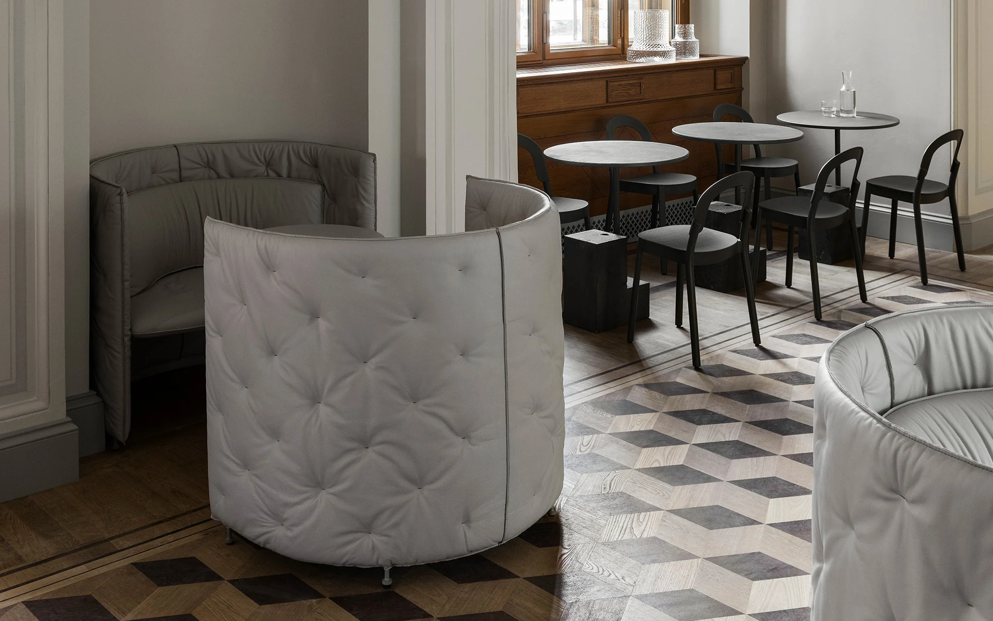 Niche sofa - Image 5