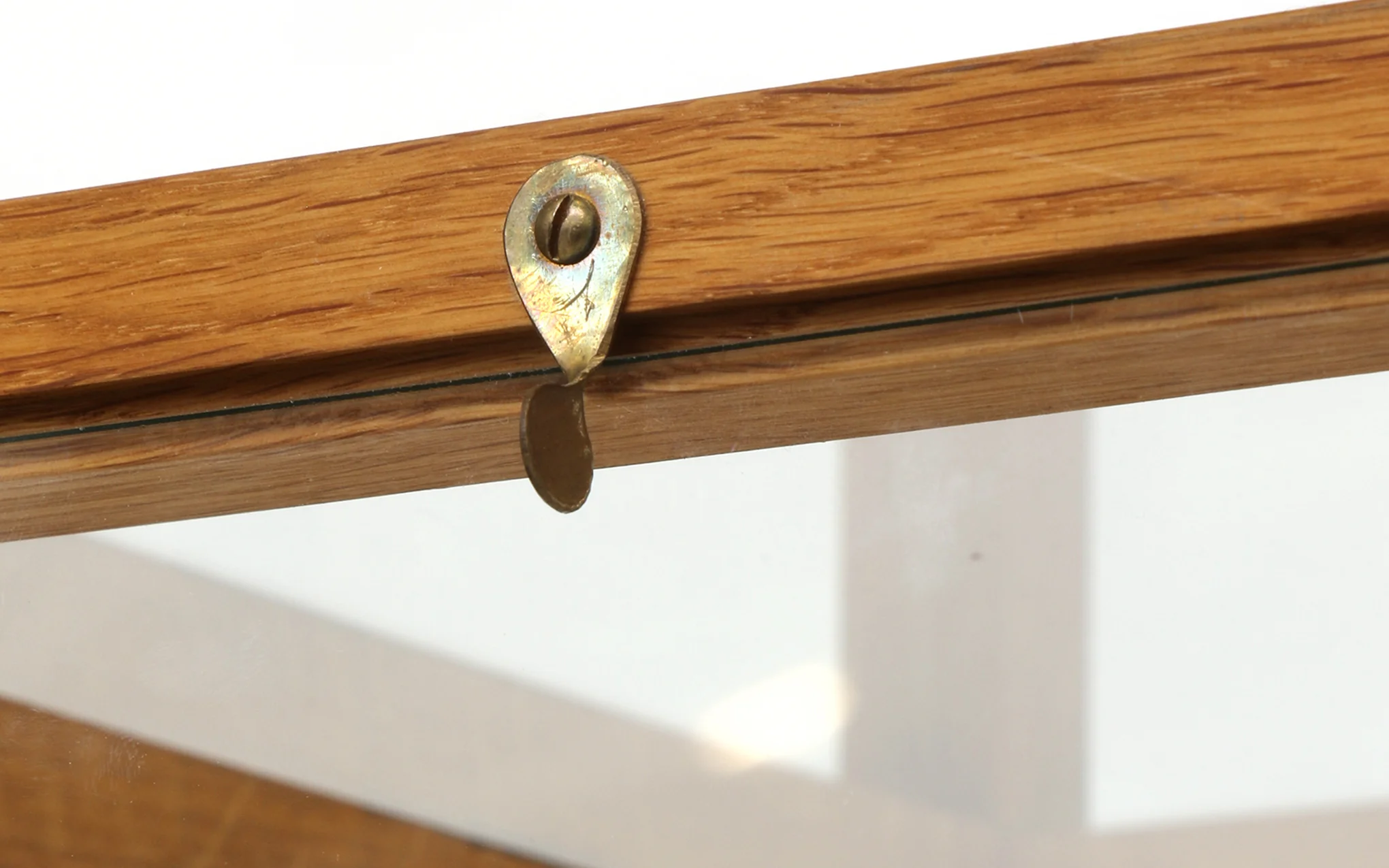 Oak display cabinet - Image 9