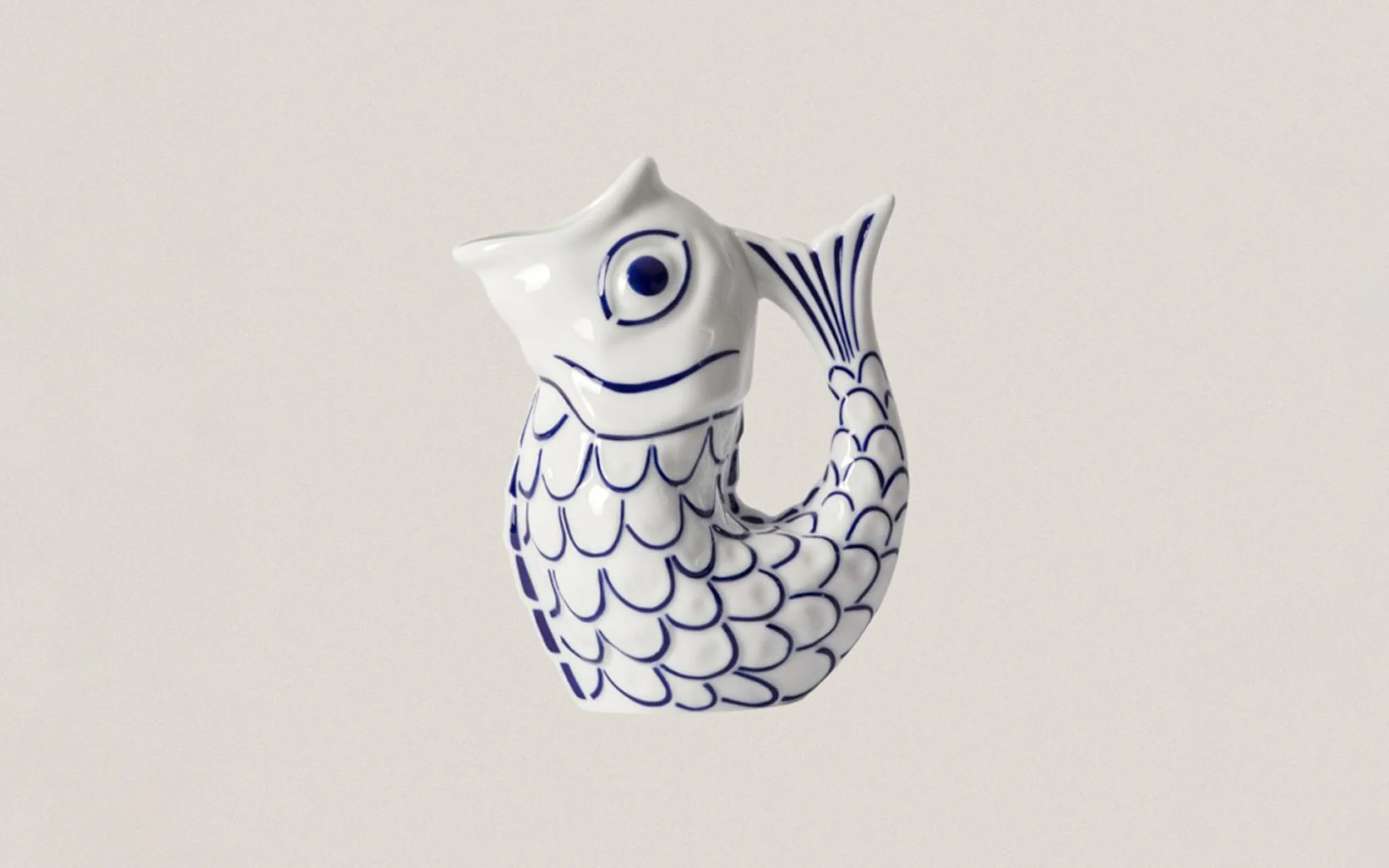 Peixe fish jug - filleted