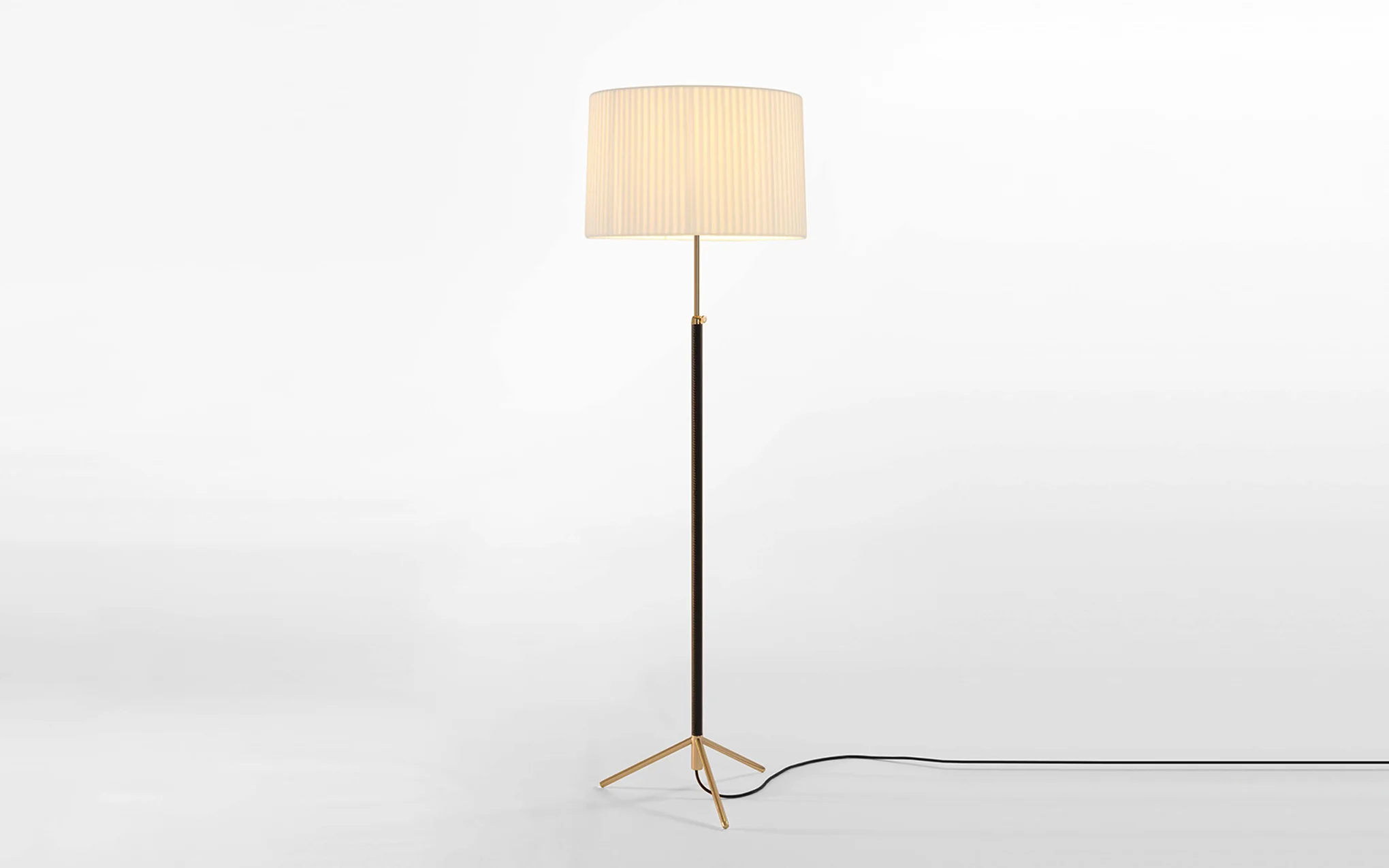 Pie de Salón floor lamp - Image 17