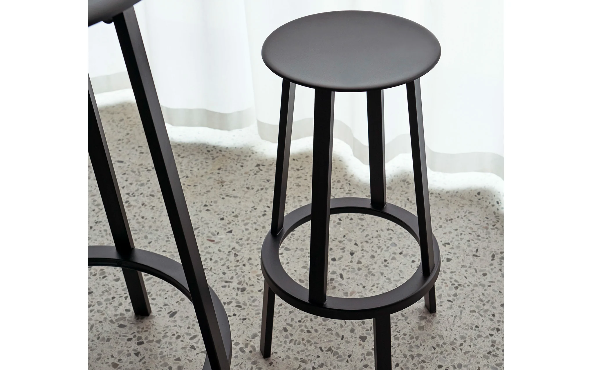 Revolver bar stool - Image 9