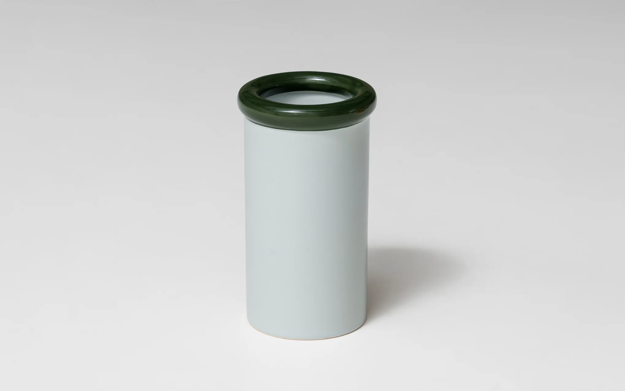 Rod vase