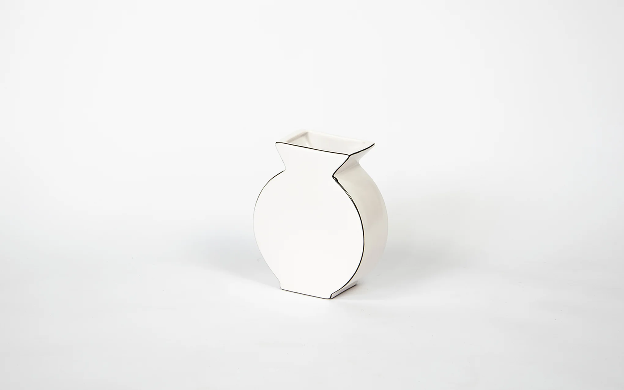 Silhouette vase No. 2 - Image 2