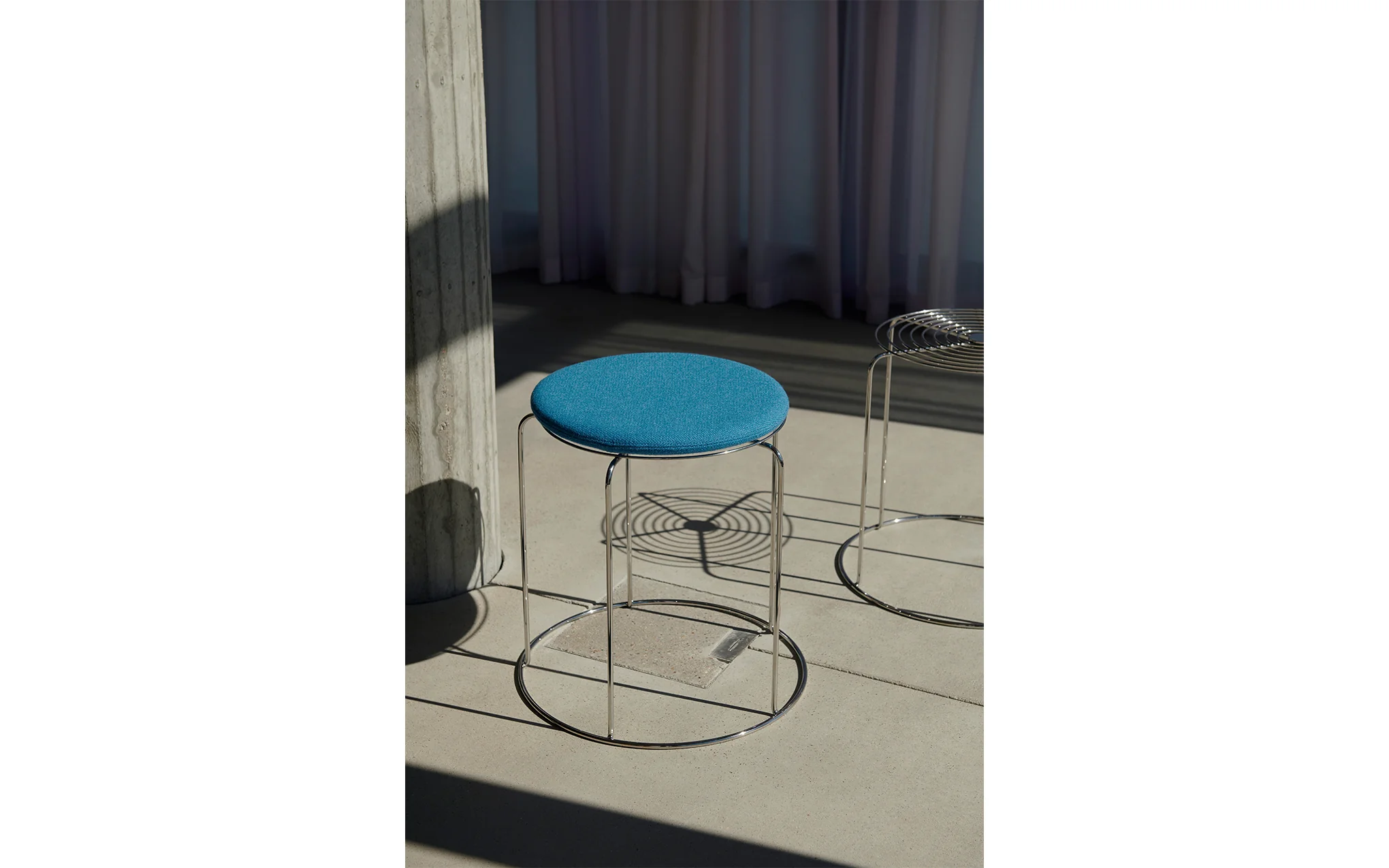 Wire stool - Image 10